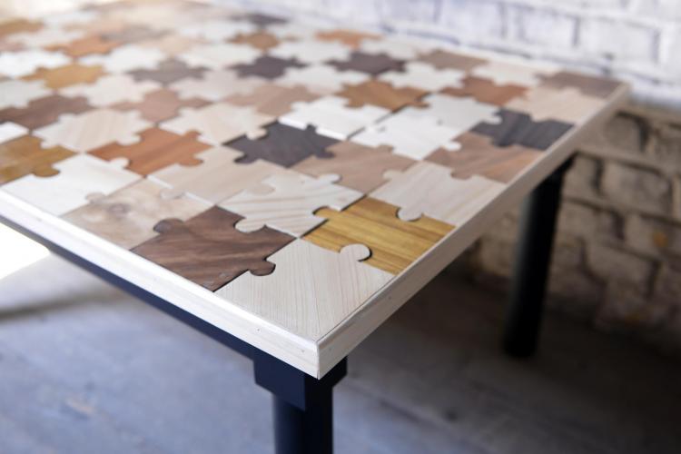 Puzzle table